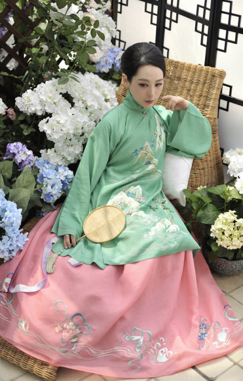 Traditional Chinese clothes, hanfu. 2015. May Collection by 清辉阁Qinghuige. Part 1. ( Previous post is