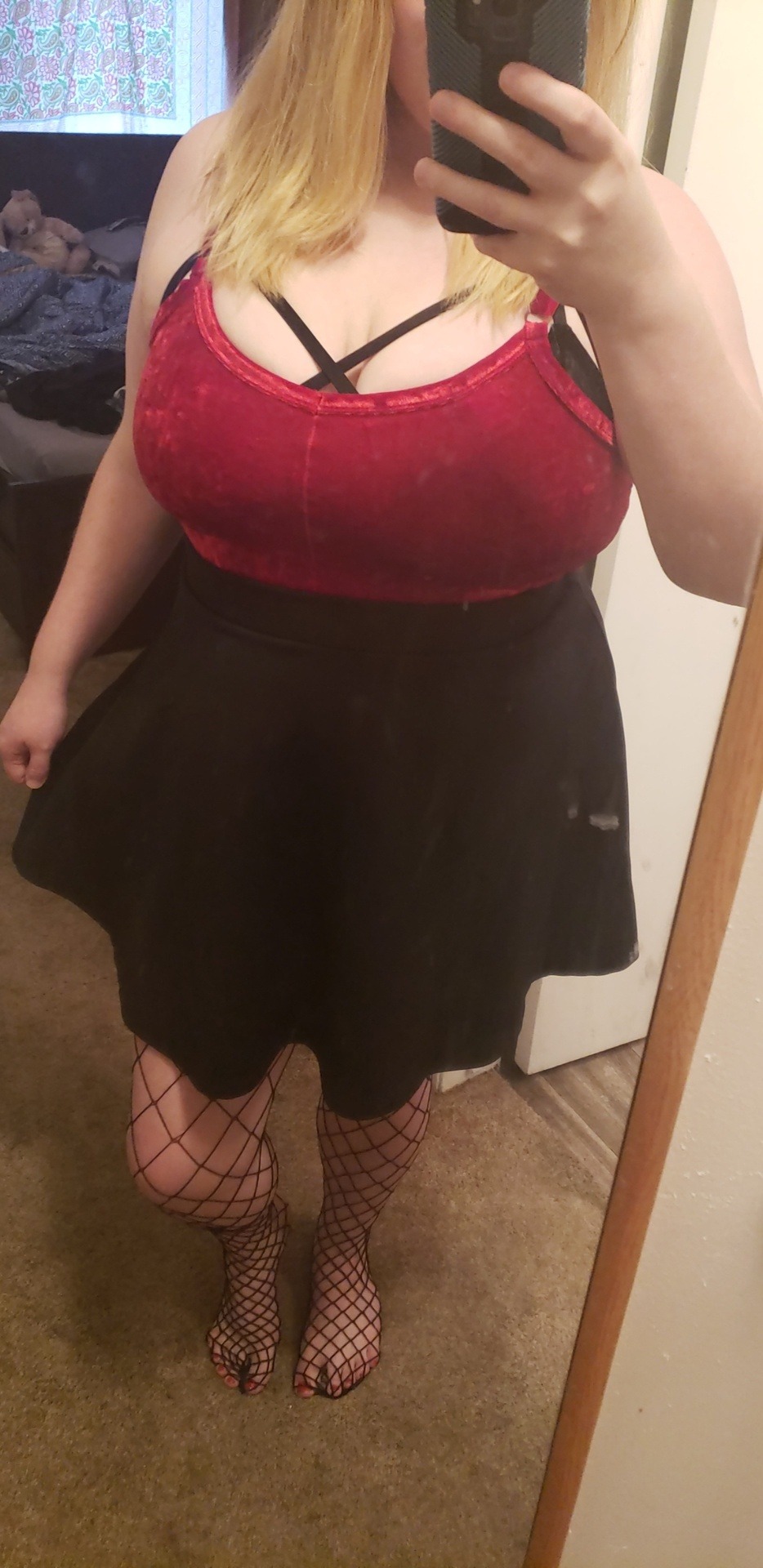 GAH IM CUTE SOMETIMES