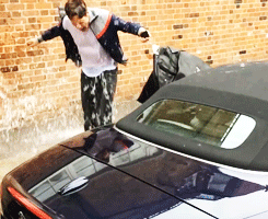 anothermindpalace:  Benedict doing the ALS ice bucket challenge. [x] 