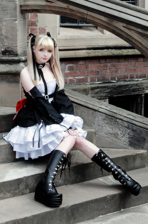 peachmilky:  Marie Rose from DOA ~ You can get prints here!