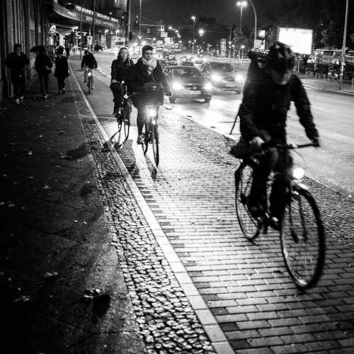 lemondeabicyclette: J’ai passé un bon moment à pédaler dans un Berlin froid, sombre et pluvieux hier