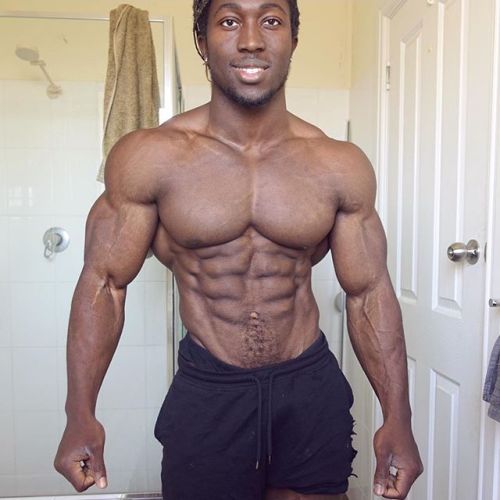 drwannabebigger:Kwame Duah porn pictures