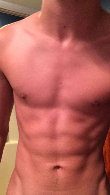 rapemelikeafaggot:  smoothliltwink:teencvm:  insane body on this str8 stoner  yea id take that dick even though hes just a twink  yummmmmmmmm