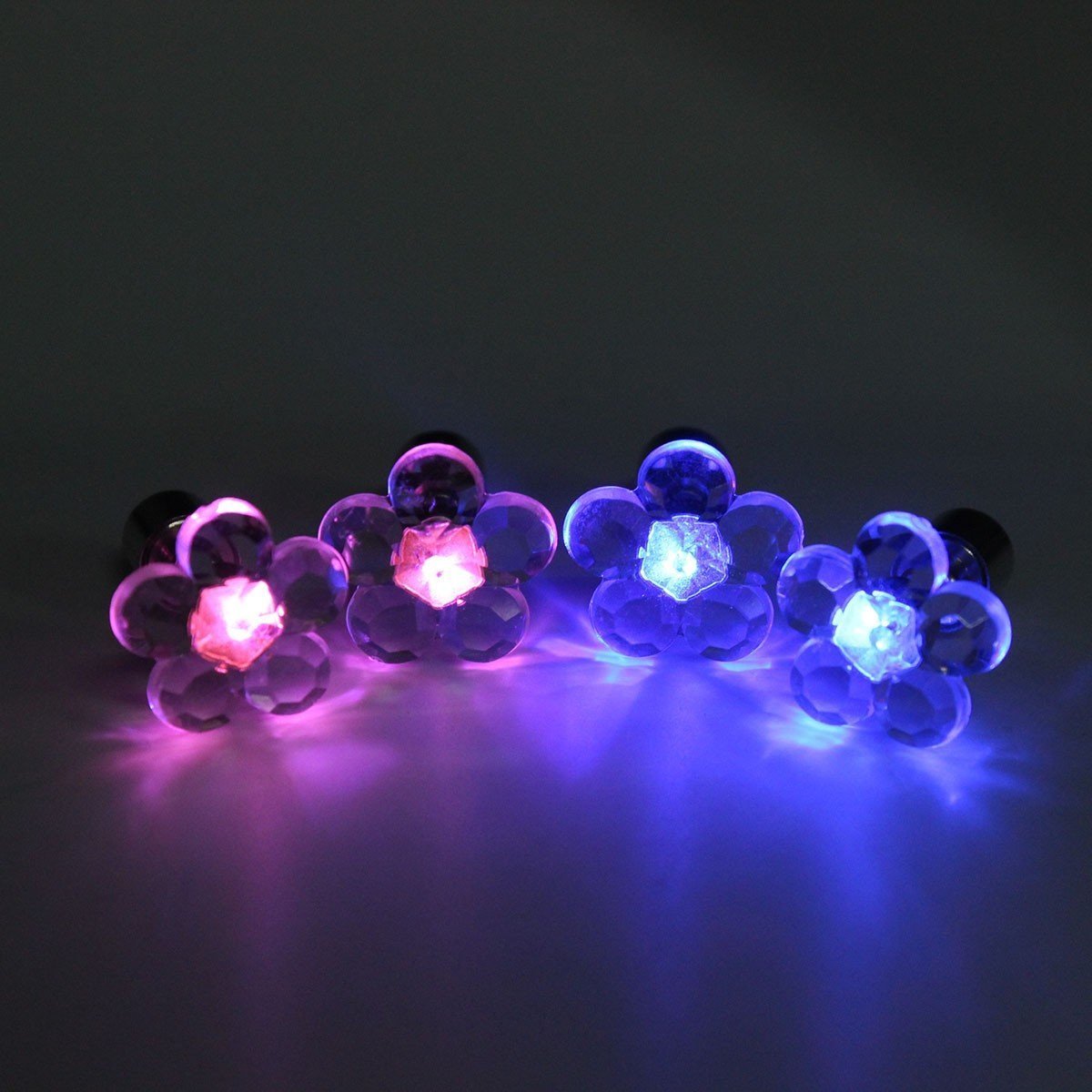 ourjolly:  Fashion earrings  for  you  alls!  =&gt; Left   ♥♥   Right