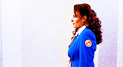 queenton:  30 days of quentin tarantino:   ↳ favorite opening (jackie brown)
