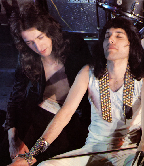 fuckyeahmercury:Queen at rehearsals for their first tour – July 8, 1973Photo by Michael Putland