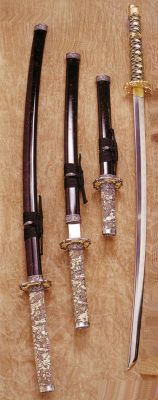 takumiwarrior:  From left to right, A Katana,