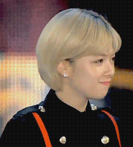 misamo:  TWICE won Song of the Year with Cheer Up on 2016 Melon Music Awards!“It’s been about a year since TWICE debuted.We couldn’t even imagine being able to stand at this position. We’re so, so thankful to ONCEs and everyone for giving us so