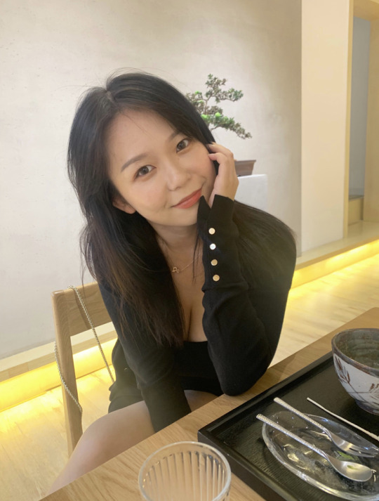 qwertysammyboy:malaysiachioss:malaysiachioss:malaysiachioss:malaysiachioss:Whoa… She’s amazing!