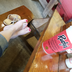 barefoot-in-texas:  belly full of texas barbecue 💖