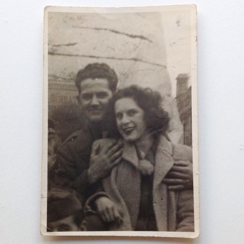 Another lovely #couple in a #junkshop photograph as we approach #ValentinesDay2019. I find them so m