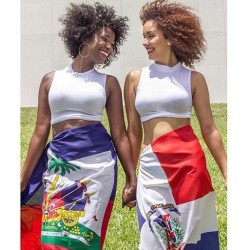 lunionsuite:  ❤️ @tiny_torch : UNITY. Model: @dezzy| Phtographer: @andreme_photography| Make-up: @karinphoenix #unity #haitianlivesmatter #Haiti #dominicanrepublic ❤️💙 #Lunionsuite 🇭🇹