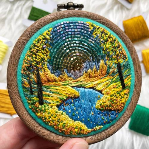 sosuperawesome:Bead Embroidered Art HoopsZime Ksa on Etsy 