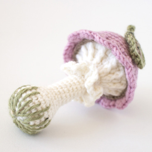 mohustore: I made some cute mushroom rattles for my baby! Read all about the yarn and pattern on my 