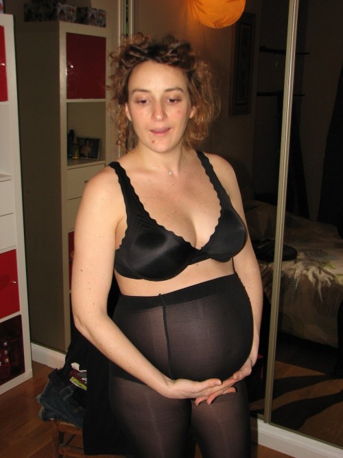 Becoming mums wearing maternity tights.