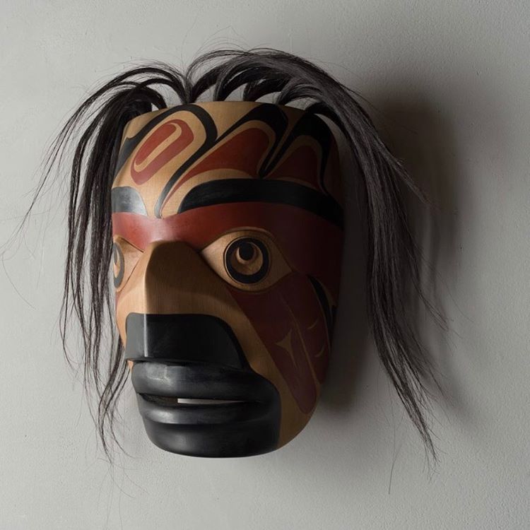 Wonderful little #portrait #mask by #Nuu-chah-nulth #artist Joslyn Williams. http://ow.ly/ErII3095eAe #douglasreynoldsgallery (at Douglas Reynolds Gallery)