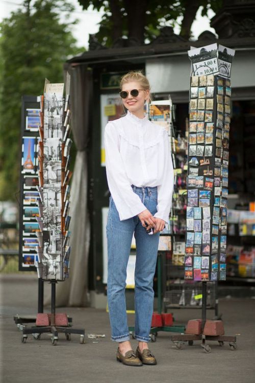 The Minimalist’s Wardrobe - Blue Jeans | White Blouse