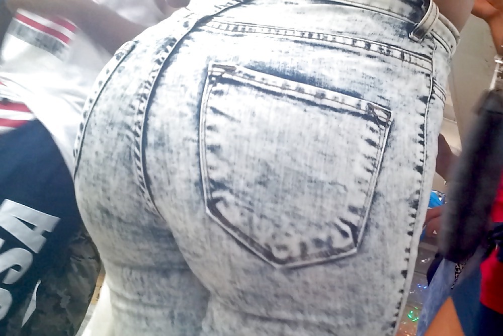 biggersalwaysbetter:  Size matters!! Follow us below for big boobs, big butts, big