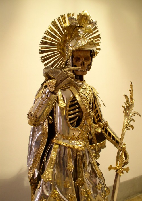 sixpenceee:The armored skeleton of Saint Pancratius at the Church of St Nikolaus in Switzerland