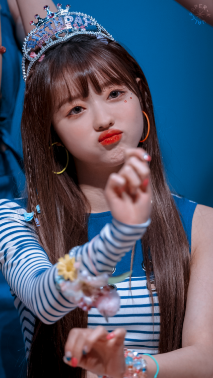 『YOOA』saved? reblog or like© fantaken owners