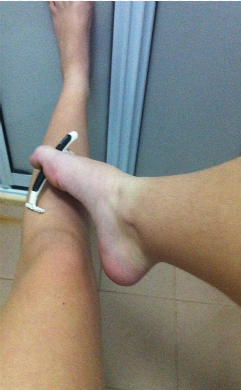 centipedophile:  kurtsass:  it’s 2013 why don’t legs shave themselves    excuse you 