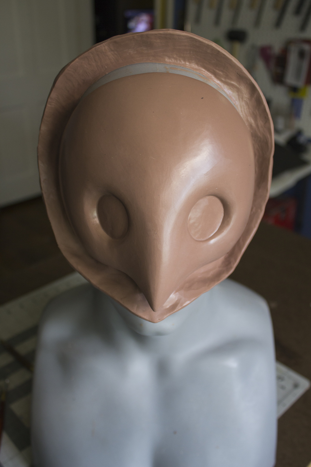 Elidibus/Amaurotine mask sculpt is done. Spent more time smoothing it & walled off to catch any runaway silicone.