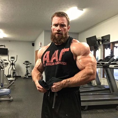 alphamusclehunks:  drwannabe:  Seth Feroce  Sexy, large and in charge. Alpha Muscle Hunks.http://alphamusclehunks.tumblr.com/archive 
