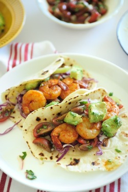 fitandhealthyhero:  Avocado and Shrimp Tacos