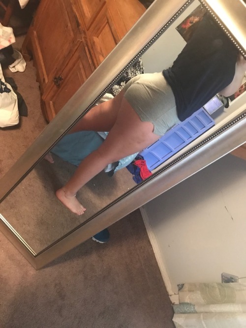 katyconnors:  Dm me if interested in purchasing my premium. บ for lifetime access. ฟ for lifetime access and a video of me sucking my bf dick. Add my free snapchat @katyconnorsfree .