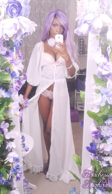 doitforduchess:  There are cute little pearl dangles on that set, I adore them~ The tie on my robe goes over the boobs but honestly who needs that?