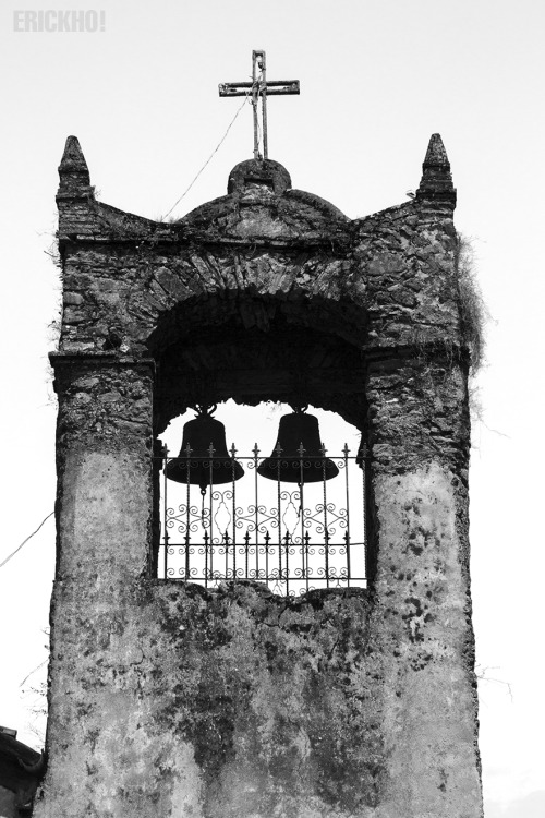 Campanario y entrada de la iglesia de San Pedrito [Belltower and main entrance of the San Pedrito Ch
