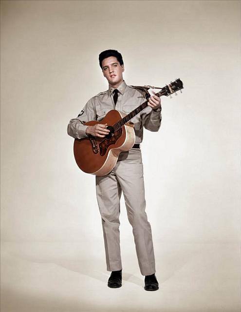 real-edgarcasco:  Elvis PresleyBlues (1960) Photo shoot for G.I. Blues (Paramount).
