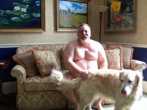 privatedaddies:  bak71:  panas73:  daddy bear  Sexy Papi 💓💘😍😘  Want him