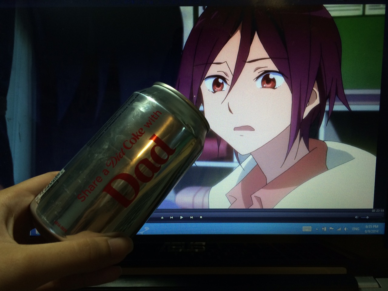 wafflesex:  I’m just trying to share a Coke with you Rin. I don’t understand