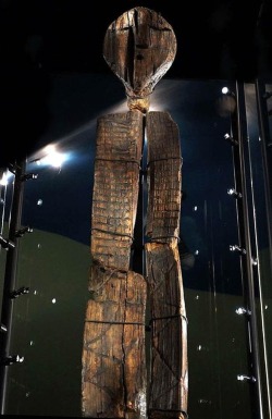 unexplained-events:  This 9500 year old wooden Shigir Idol was found within the Ural Mountains. This is the oldest piece of timber art known to exist. It is 2x as old as the Egyptian Pyramids and Stonehenge.The Idol has  mysterious etchings which cover