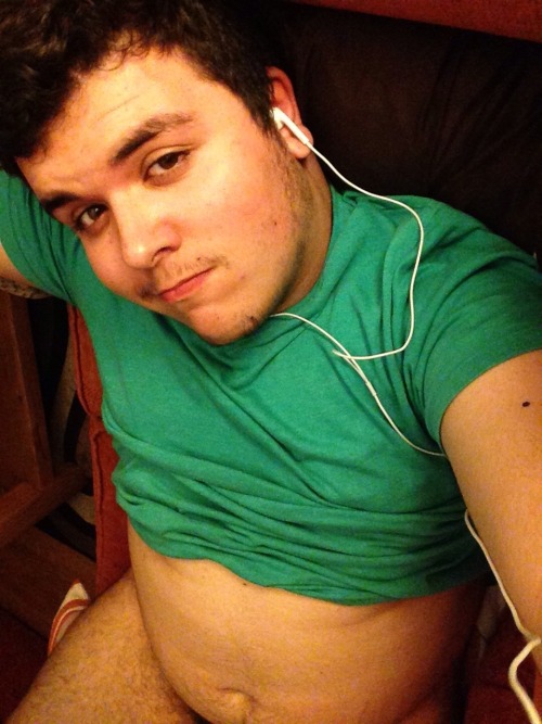 bearhugsyo:  it’s still tummy Tuesday in half the world