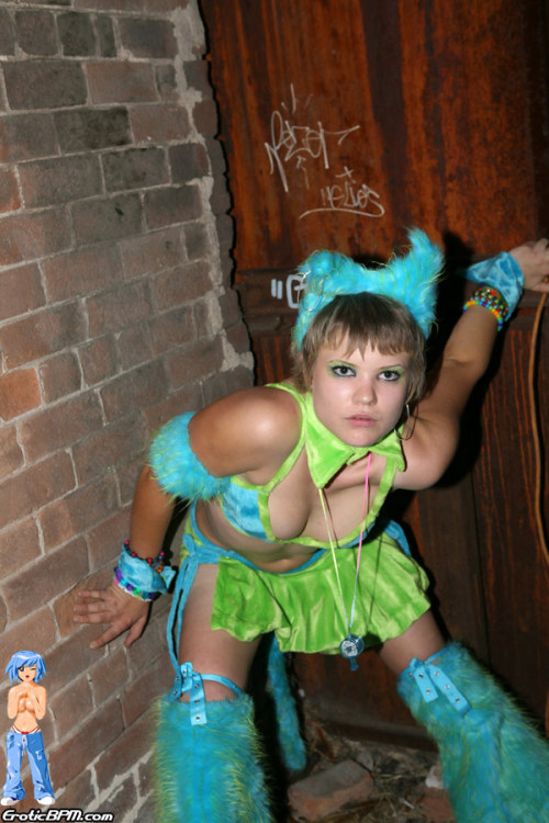 No idea what she is dressed as but find it oddly arousing. Go figure. Lol