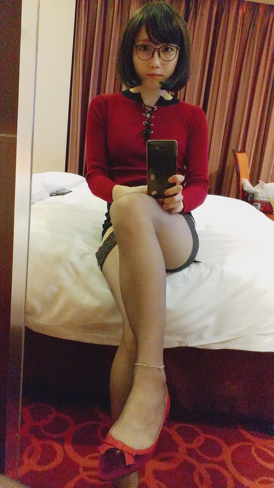 yoooout:全身紅都係要輸$$ 😓