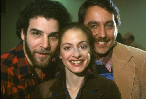 fuckyeahmandypatinkin:Mandy Patinkin, Patti LuPone and Bob Gunton from the Broadway production