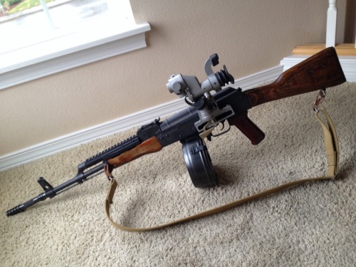 thatonegunblog:  Introducing the DMR-47 and the Squad Support-47. A shitty WASR-10 with a PGO-7B3 RPG-7 scope.
