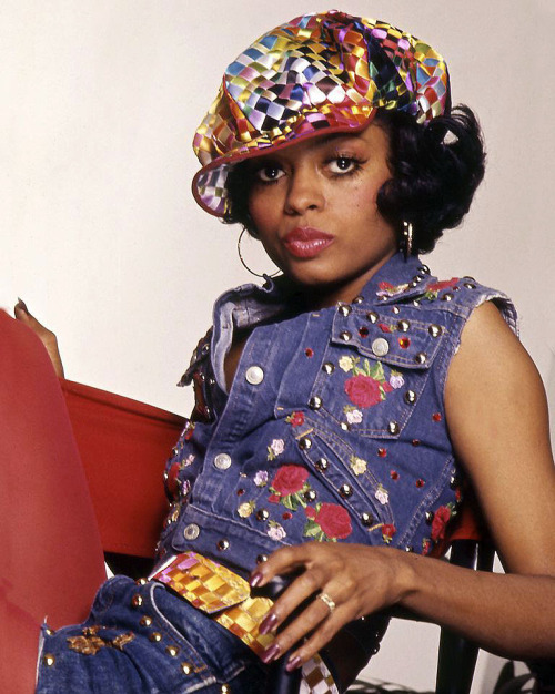 Singer Diana Ross poses for a portrait in 1984 in Los Angeles, California.