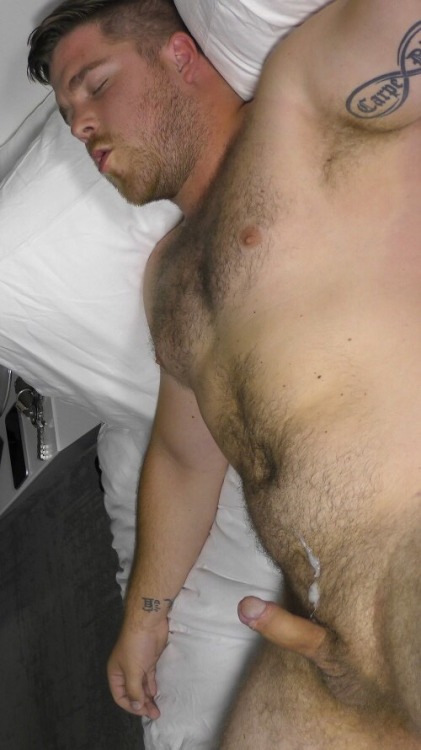 onlytwofingersrequired:Little dick = little load