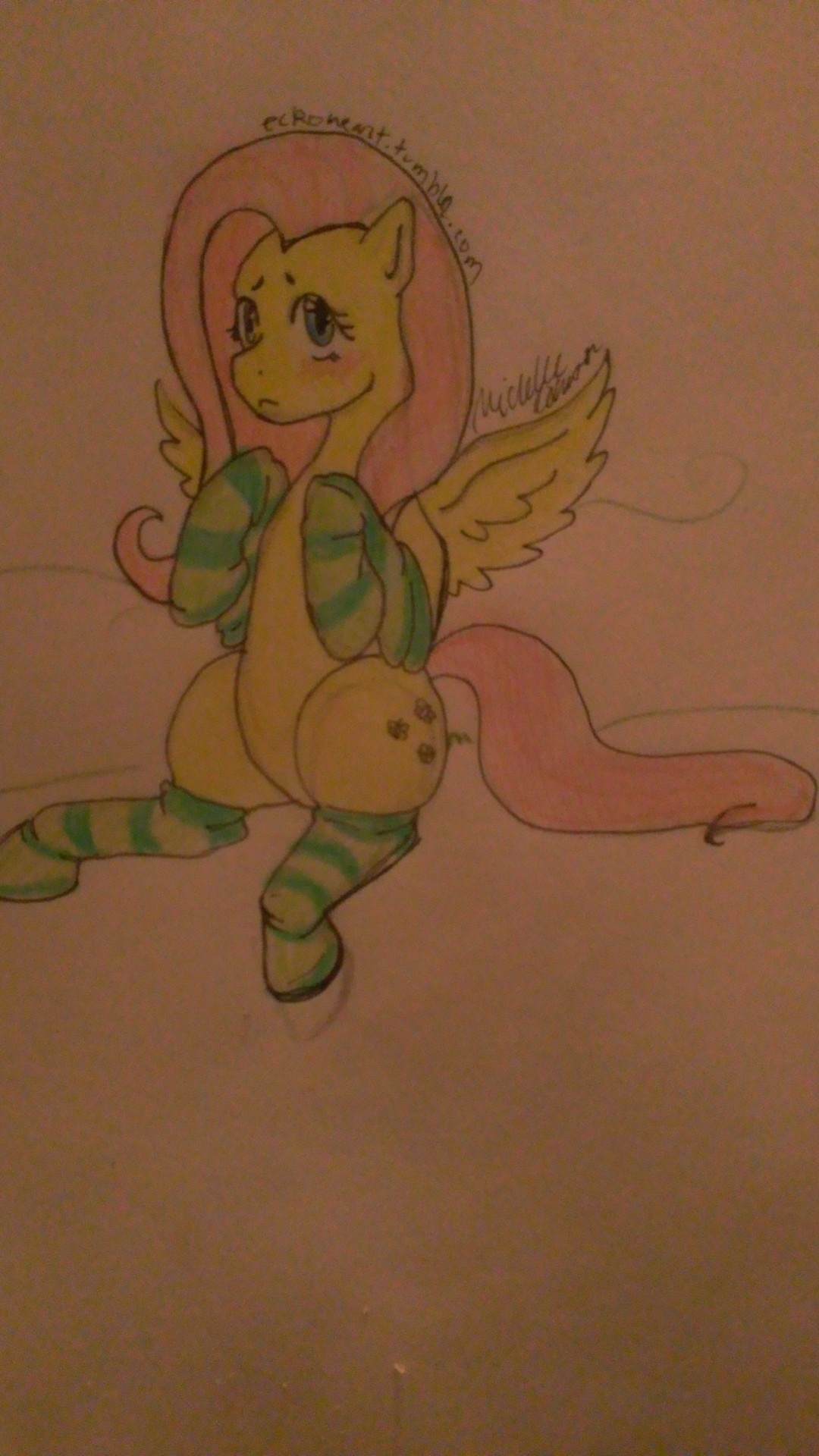 madame-fluttershy:  eckoheart:  Stockings, yay!  aww how cute~&lt;3  &lt;3