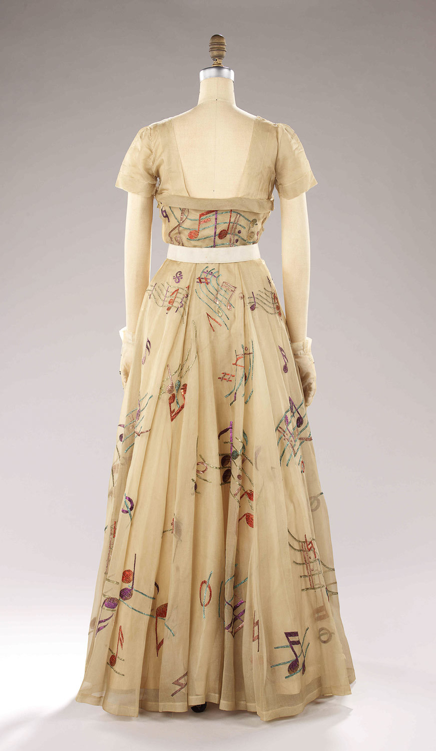 lookingbackatfashionhistory:• Evening dress.Designer: Elsa Schiaparelli ...