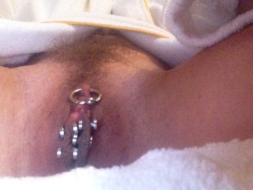http://women-with-huge-labia-rings.tumblr.com/post/140091960992