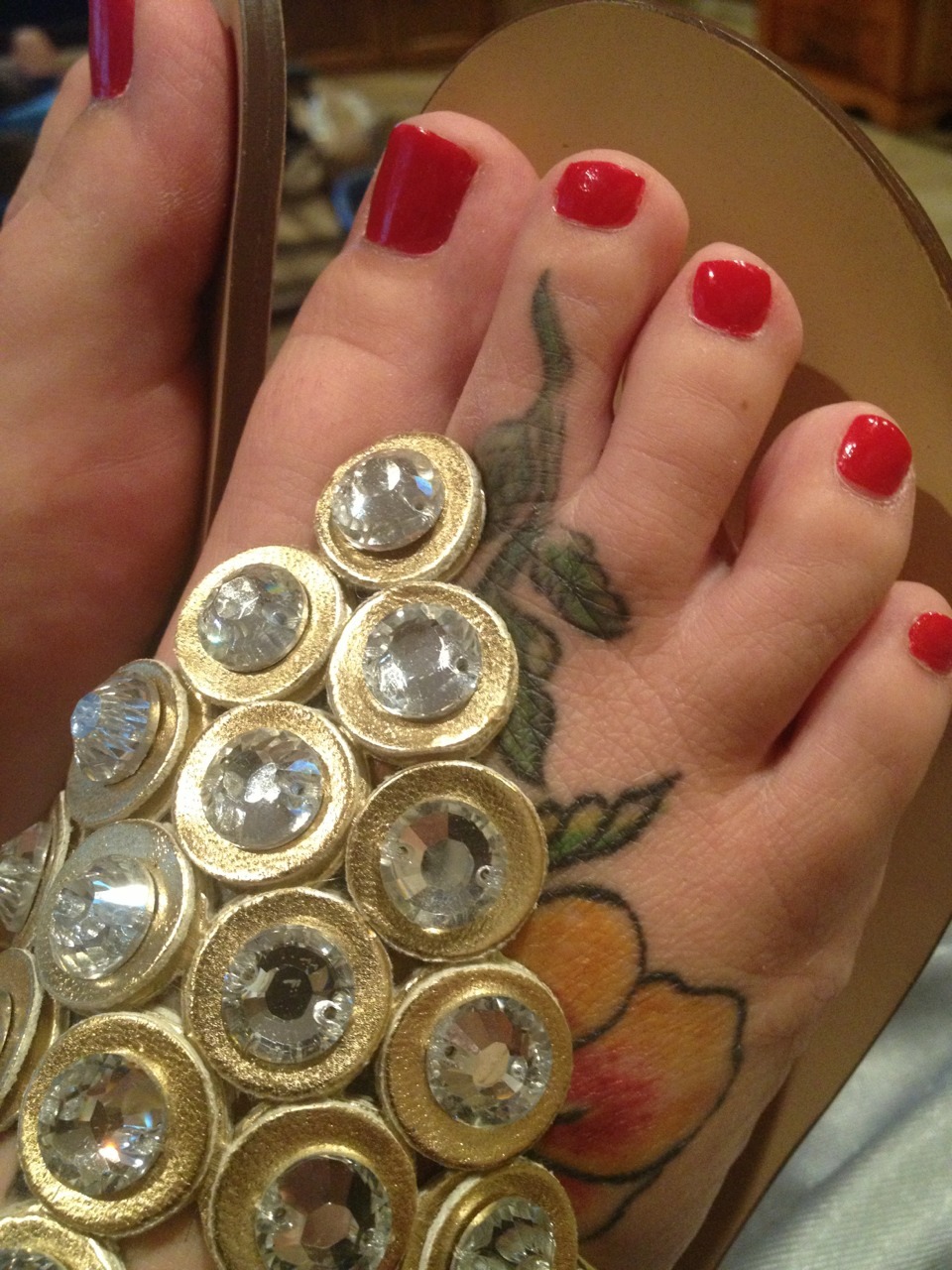 myfeet4you:  A toe close up just for you sexy;) 👣 