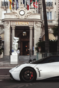 artoftheautomobile:  Pagani Huayra (Credit: