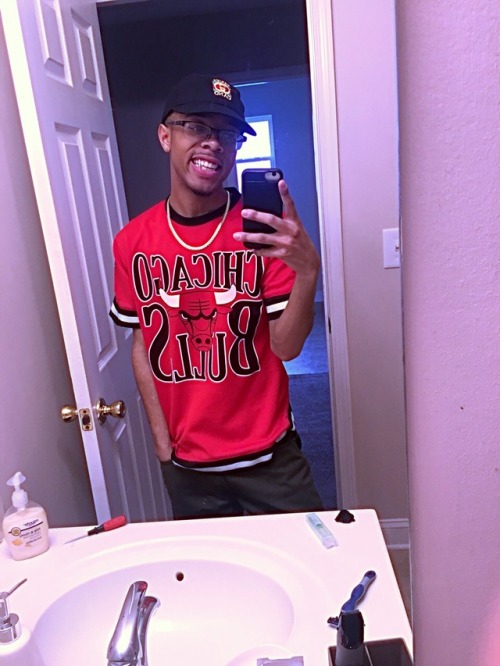 trippedoutkid:  i hate my 😁 but i tried anyway🤔😏