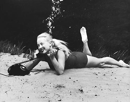 vintagegal:  The underwater photography of Bruce Mozert c. 1950s (x)