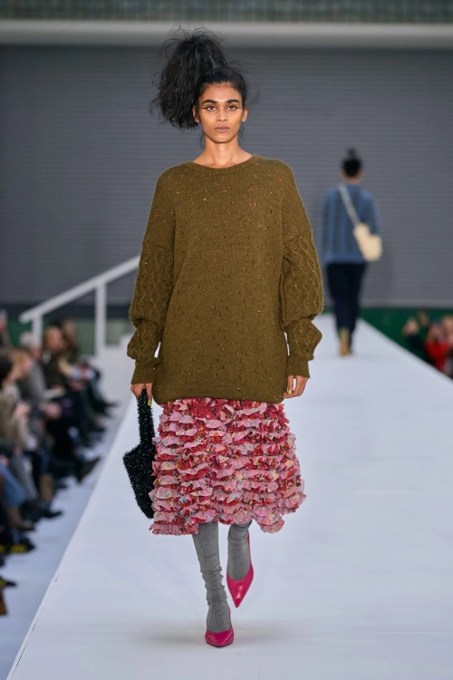 Molly Goddard Fall 2022 Ready-to-WearPhotos by Alessandro Lucioni / Gorunway.com